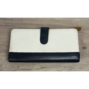 Fossil Lainie Black & White Multifunction Pebbled Leather Zipper Bifold Wallet